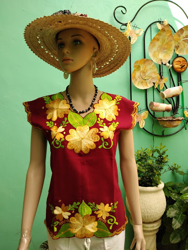 ROPA Típica MARY