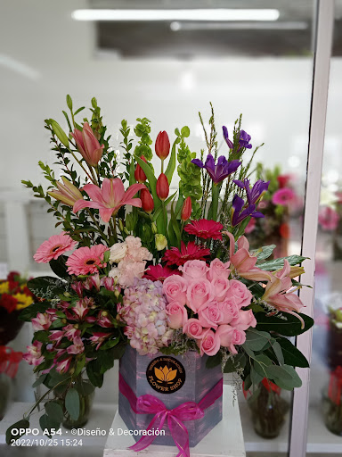 Florería LAUREFLOR (Diseño & Decoración)
