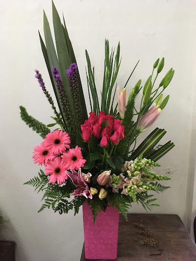 Fleuriste Au Nom de Miz Yael