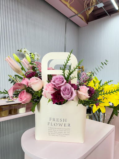 By Tezza flowers