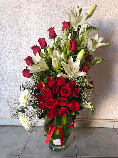 Florería "Las Mil Y Una Rosas"