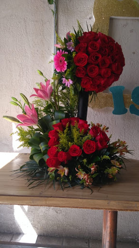 Floreria "Las Mil Y Una Rosas"
