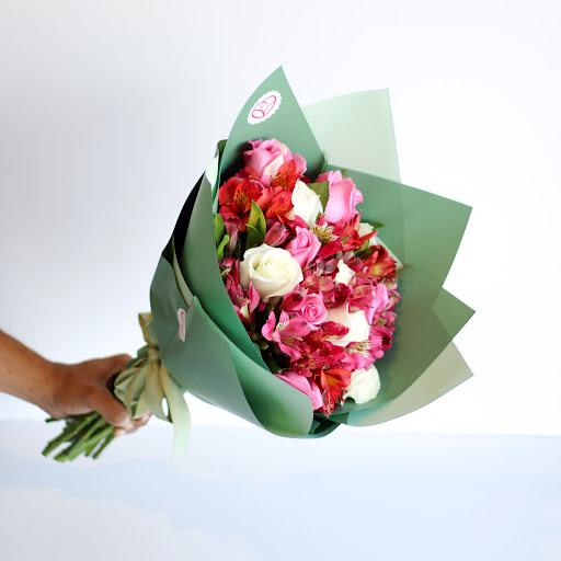 DCF FLORERIA Diselo con Flores